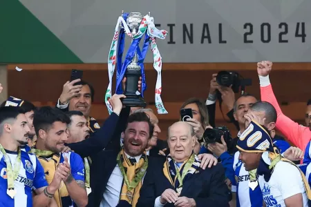 Porto a celebrar a Taça de Portugal 2023-24