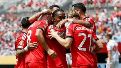 Fotografia do Benfica a celebrar um golo no Mundial de Clubes